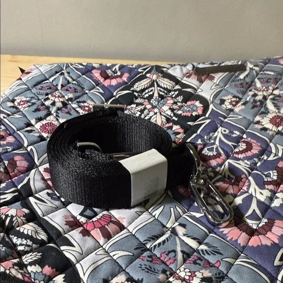 Vera Bradley Black and Pink Floral Laptop Bag - Picture 6 of 6